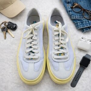 Cole Haan White And Yellow Cancas Grandpro Rally t-toe Casual Shoes. Ladies 8.5B